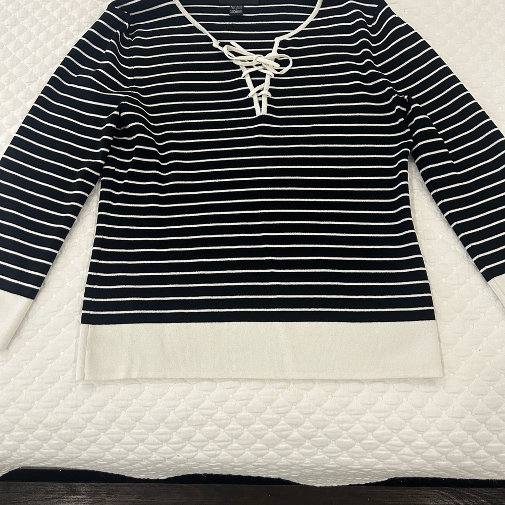Cable & Gauge Black and White Striped Long Sleeve Top